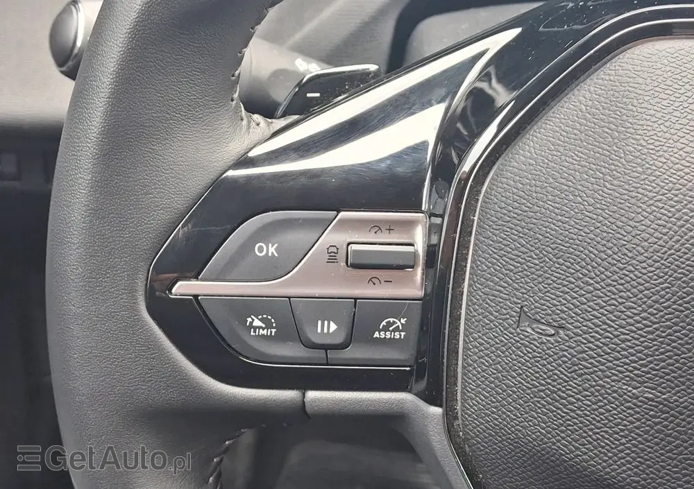 PEUGEOT 308 1.2 PureTech Allure S&S EAT8