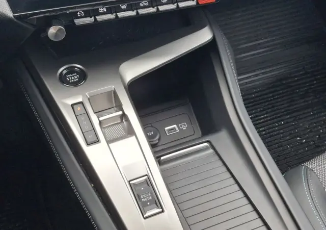 PEUGEOT 308 1.2 PureTech Allure S&S EAT8