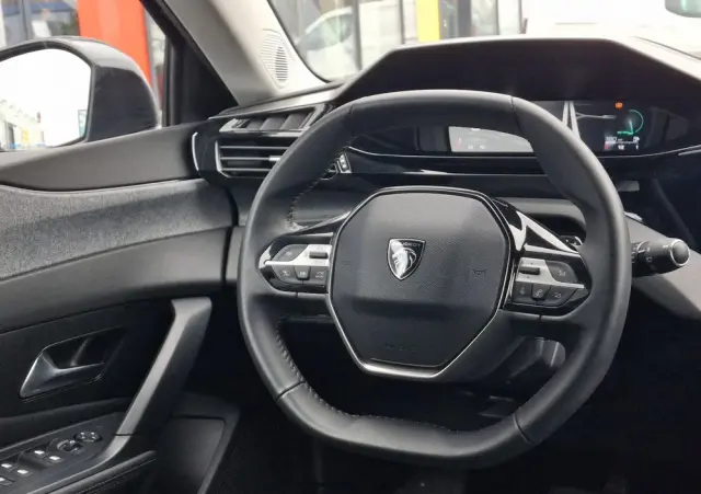 PEUGEOT 308 1.2 PureTech Allure S&S EAT8