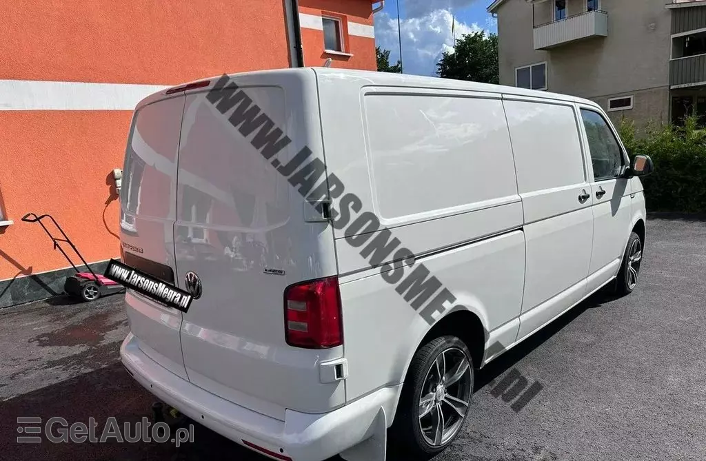 VOLKSWAGEN TRANSPORTER 