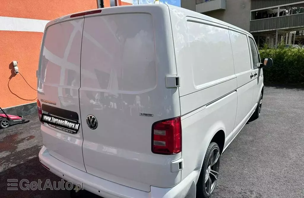 VOLKSWAGEN TRANSPORTER 