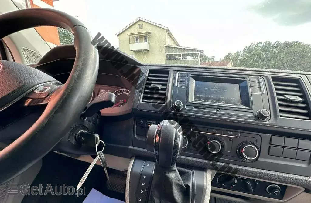 VOLKSWAGEN TRANSPORTER 