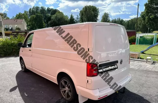 VOLKSWAGEN TRANSPORTER 