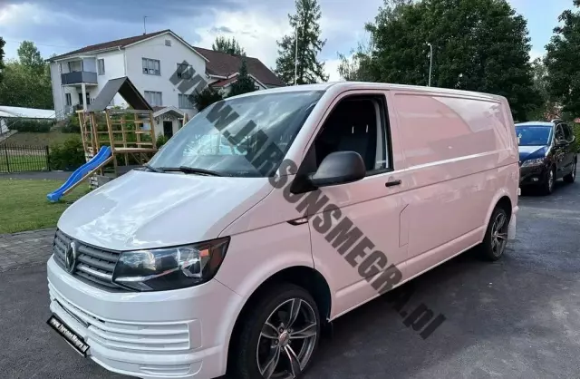VOLKSWAGEN TRANSPORTER 