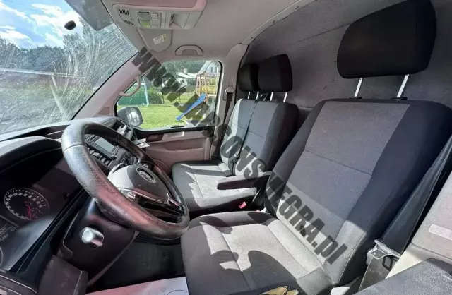 VOLKSWAGEN TRANSPORTER 