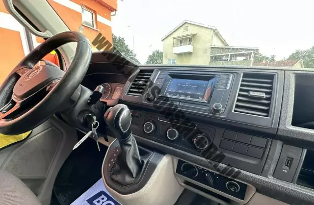 VOLKSWAGEN TRANSPORTER 