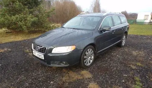 VOLVO V70 