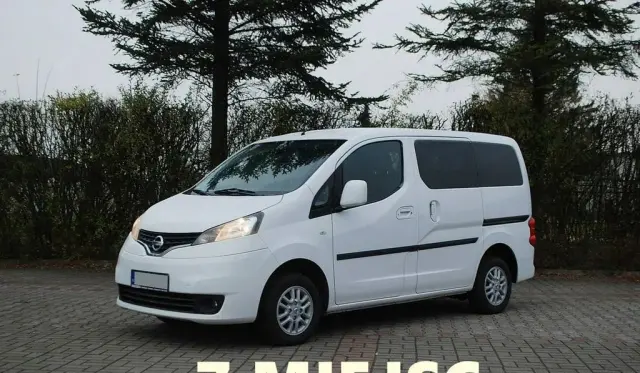 NISSAN NV200 