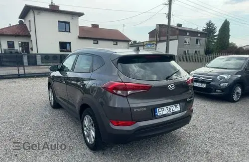 HYUNDAI Tucson 