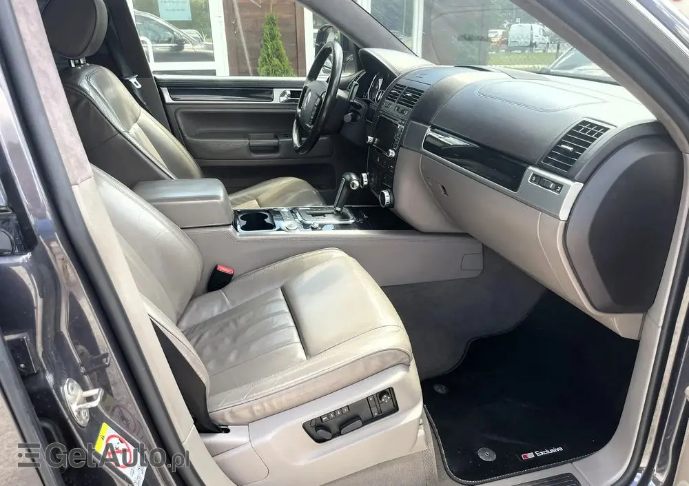 VOLKSWAGEN Touareg 4.2 V8 Automatik Individual