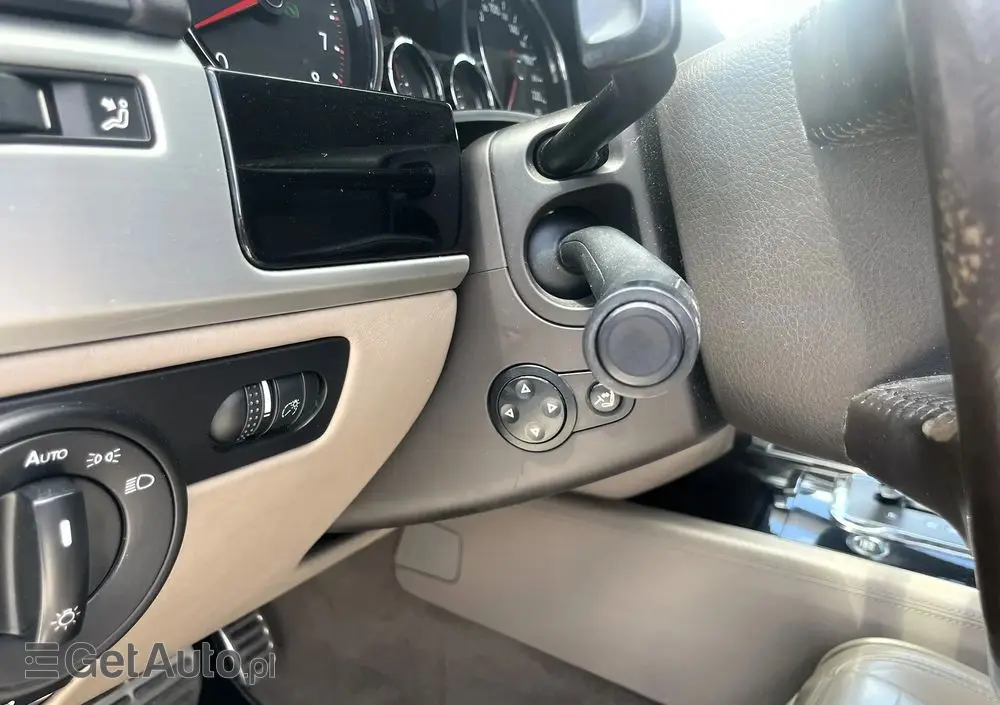 VOLKSWAGEN Touareg 4.2 V8 Automatik Individual