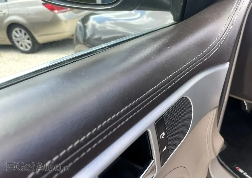 VOLKSWAGEN Touareg 4.2 V8 Automatik Individual