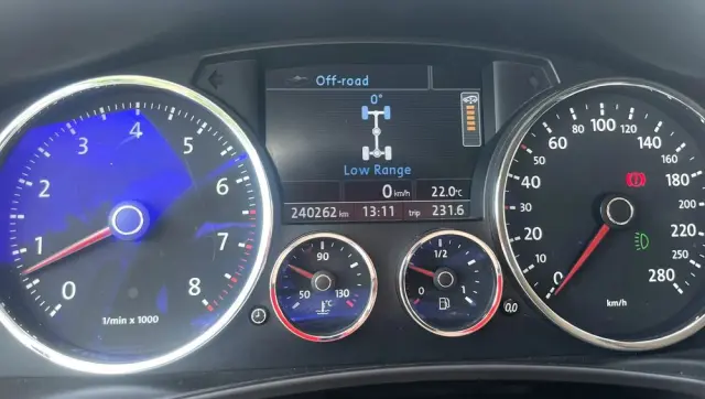 VOLKSWAGEN Touareg 4.2 V8 Automatik Individual