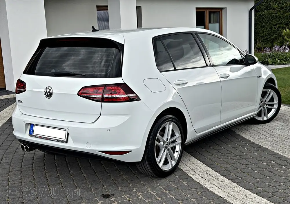 VOLKSWAGEN Golf GTD (BlueMotion Technology)