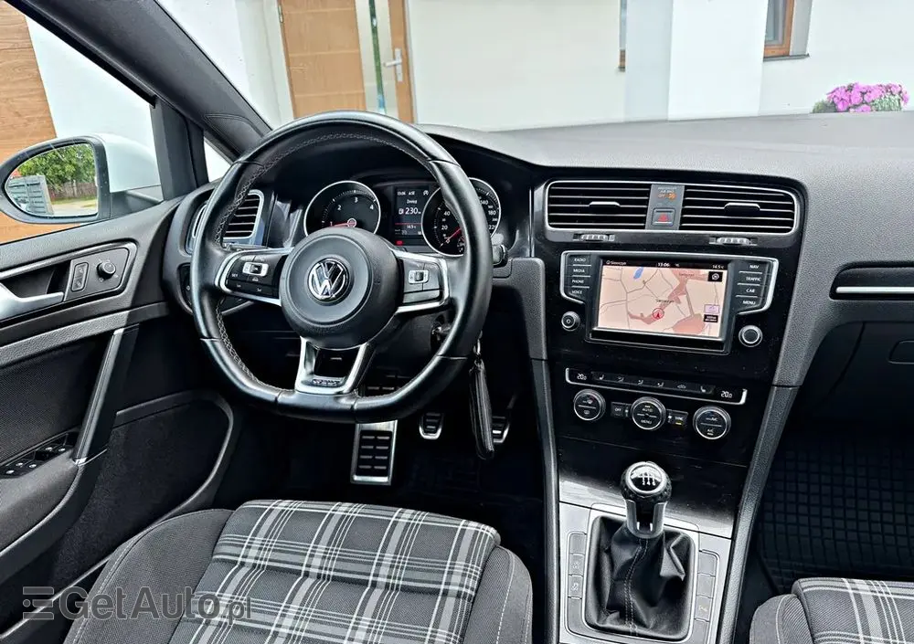 VOLKSWAGEN Golf GTD (BlueMotion Technology)