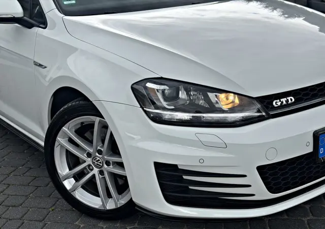 VOLKSWAGEN Golf GTD (BlueMotion Technology)