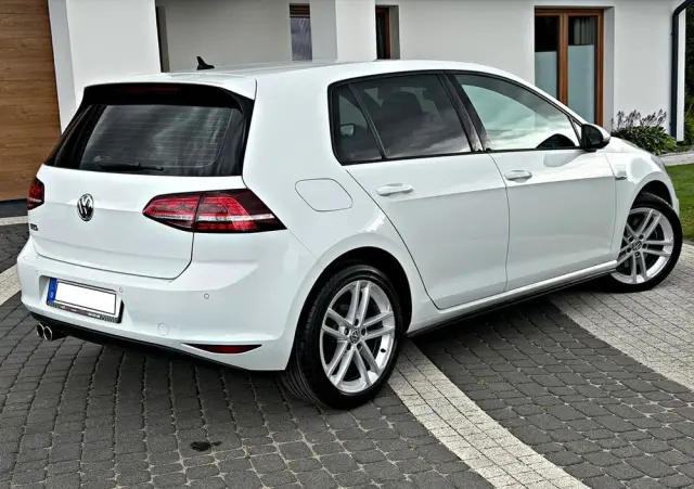 VOLKSWAGEN Golf GTD (BlueMotion Technology)