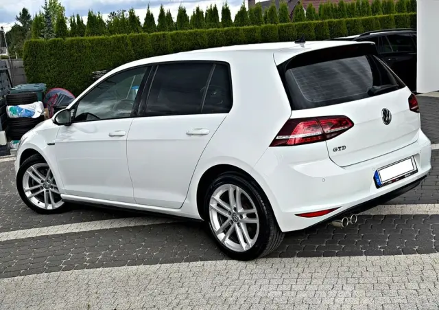 VOLKSWAGEN Golf GTD (BlueMotion Technology)