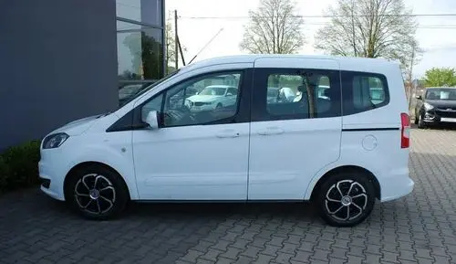 FORD Tourneo Courier 