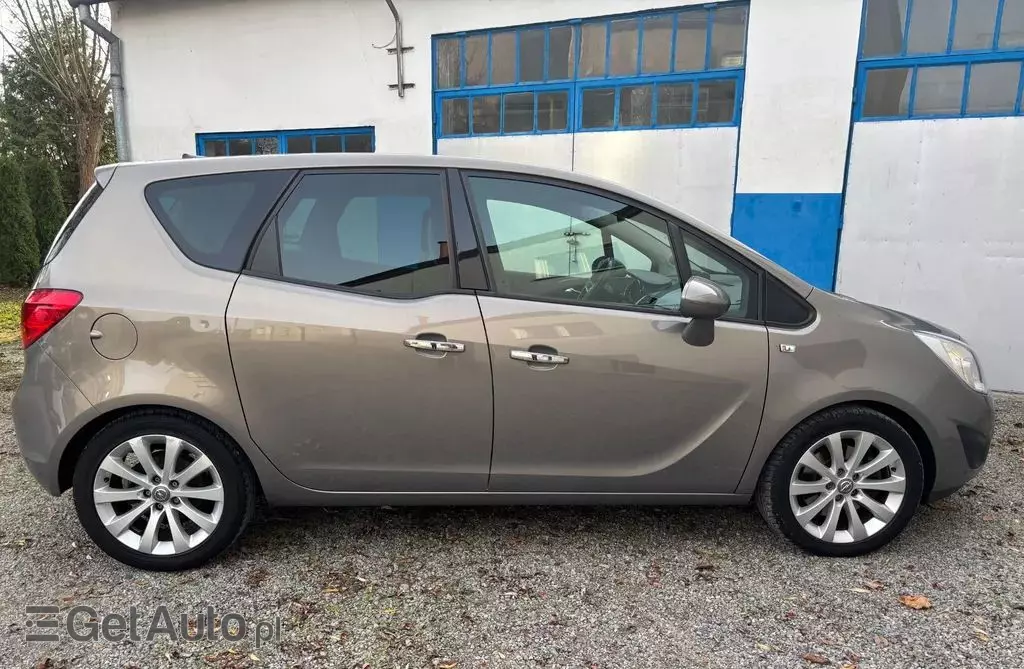 OPEL Meriva 