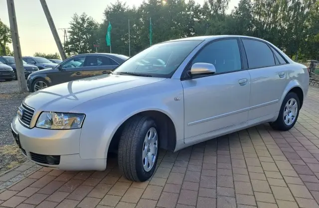 AUDI A4 