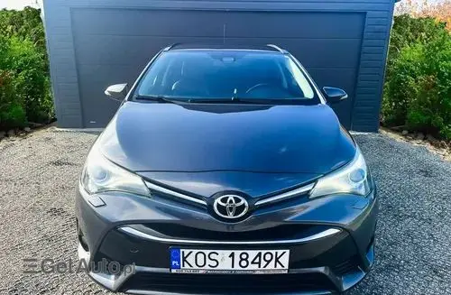 TOYOTA Avensis 