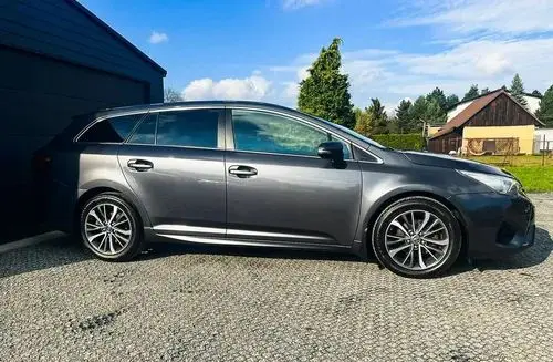 TOYOTA Avensis 