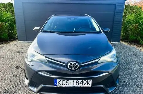 TOYOTA Avensis 