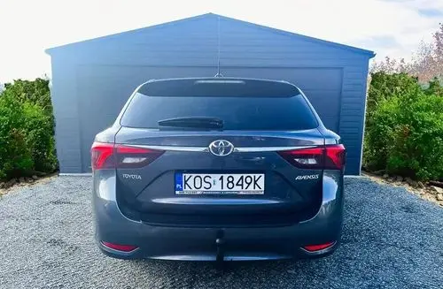TOYOTA Avensis 