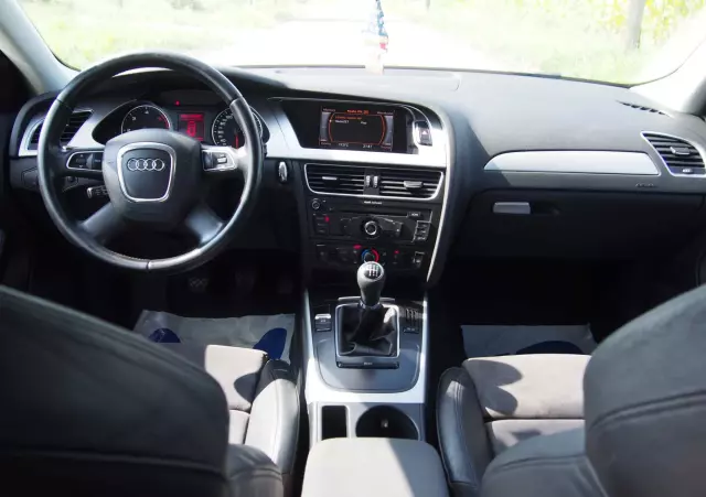 AUDI A4 Avant 2.0 TDI e DPF Ambition