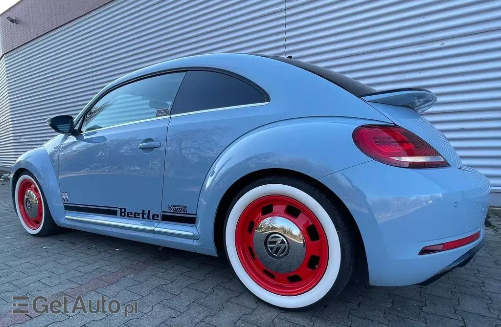 VOLKSWAGEN New Beetle 