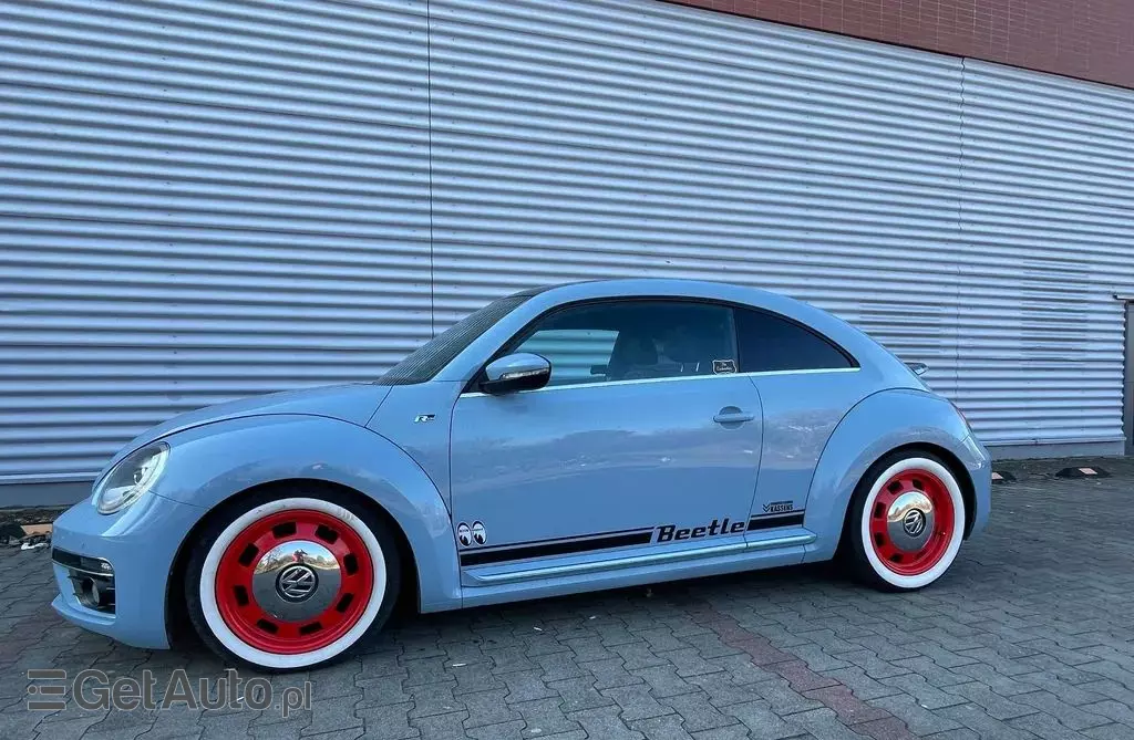 VOLKSWAGEN New Beetle 