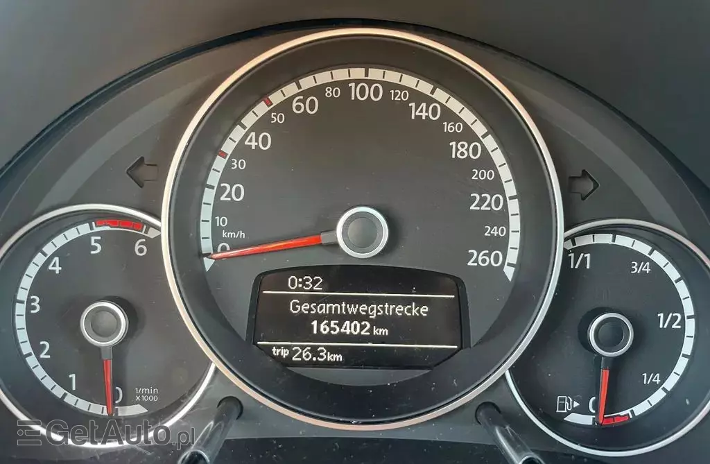 VOLKSWAGEN New Beetle 