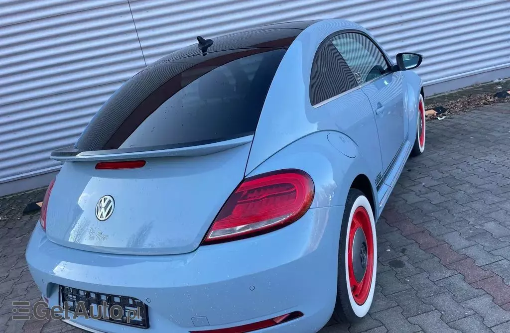 VOLKSWAGEN New Beetle 