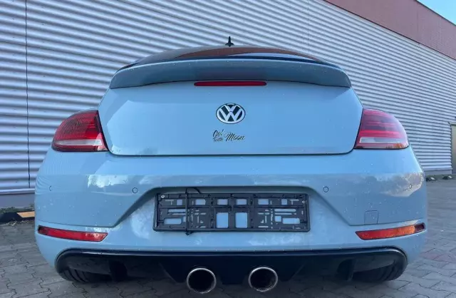 VOLKSWAGEN New Beetle 
