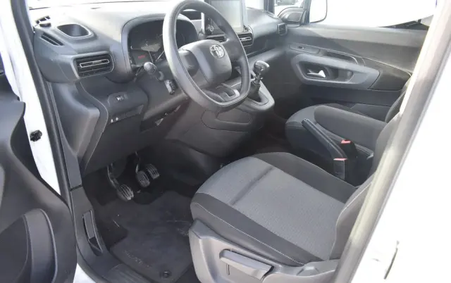 TOYOTA Proace City Verso Long 1.5 D-4D Business