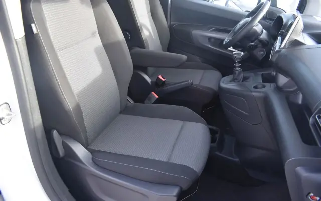 TOYOTA Proace City Verso Long 1.5 D-4D Business