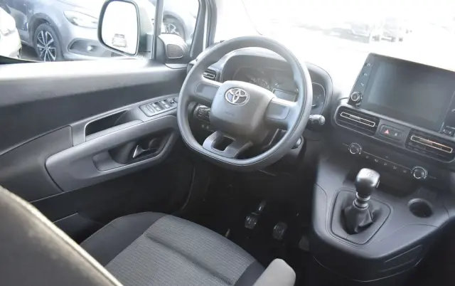 TOYOTA Proace City Verso Long 1.5 D-4D Business