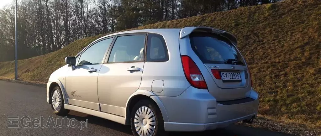 SUZUKI Liana 