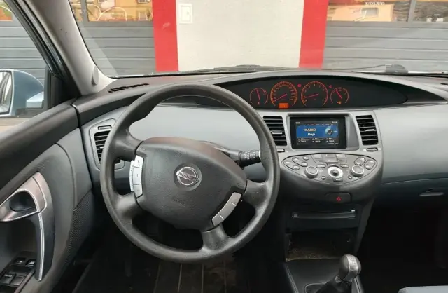 NISSAN Primera 