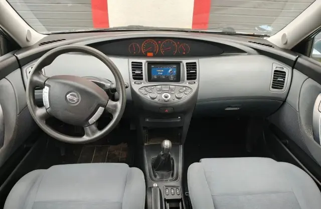 NISSAN Primera 