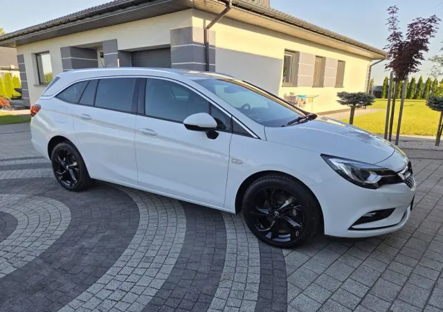 OPEL Astra 1.4 Turbo Start/Stop Innovation