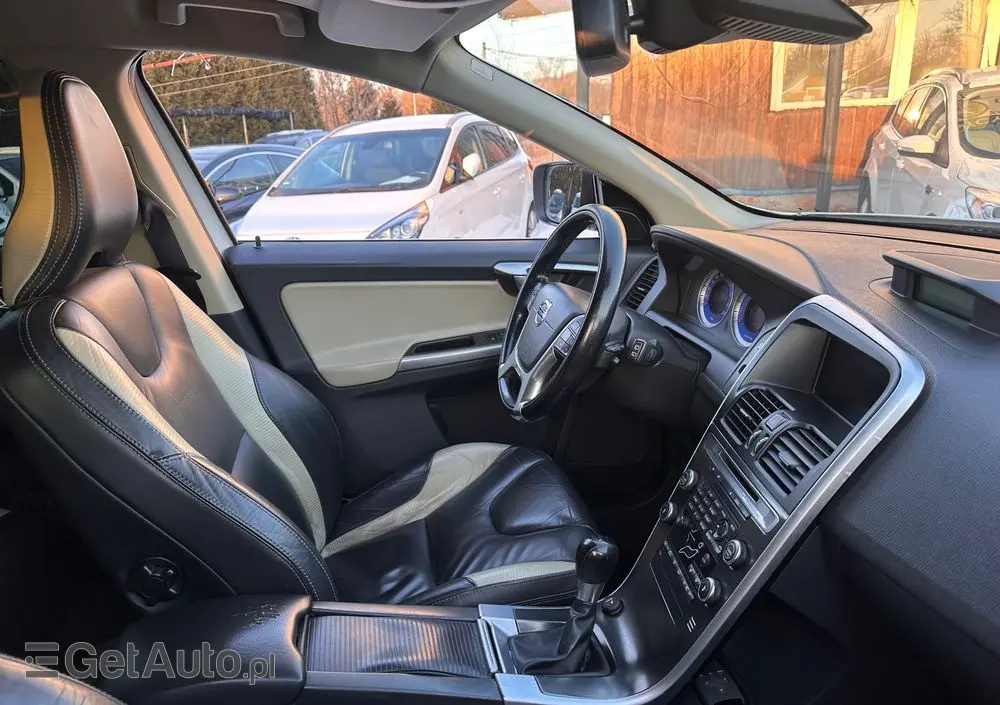 VOLVO XC 60 2.4D DRIVe RDesign