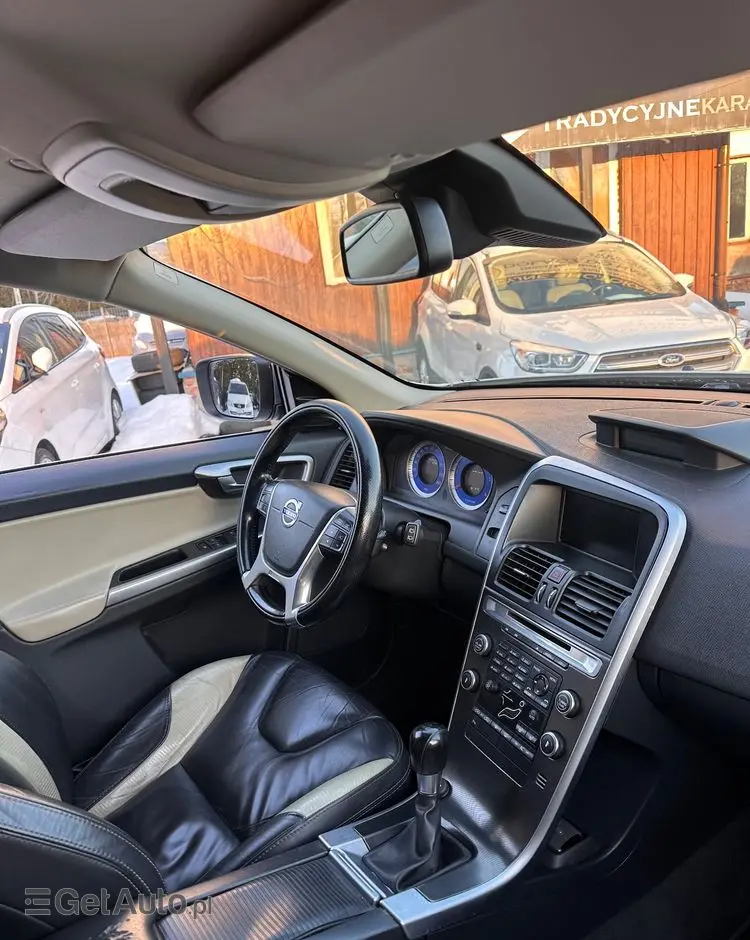 VOLVO XC 60 2.4D DRIVe RDesign