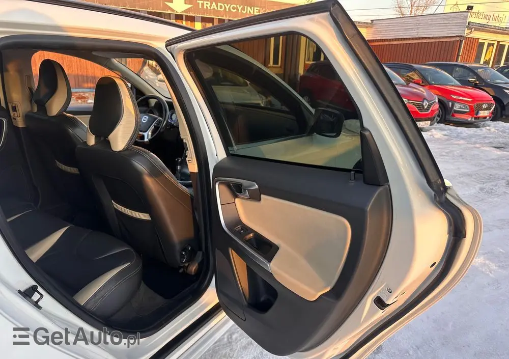 VOLVO XC 60 2.4D DRIVe RDesign