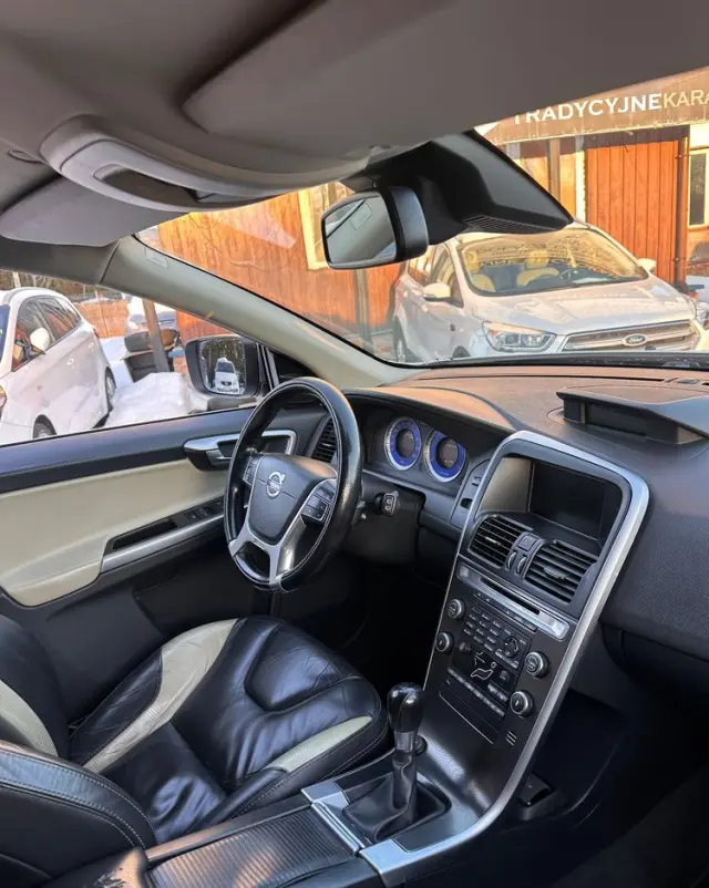 VOLVO XC 60 2.4D DRIVe RDesign