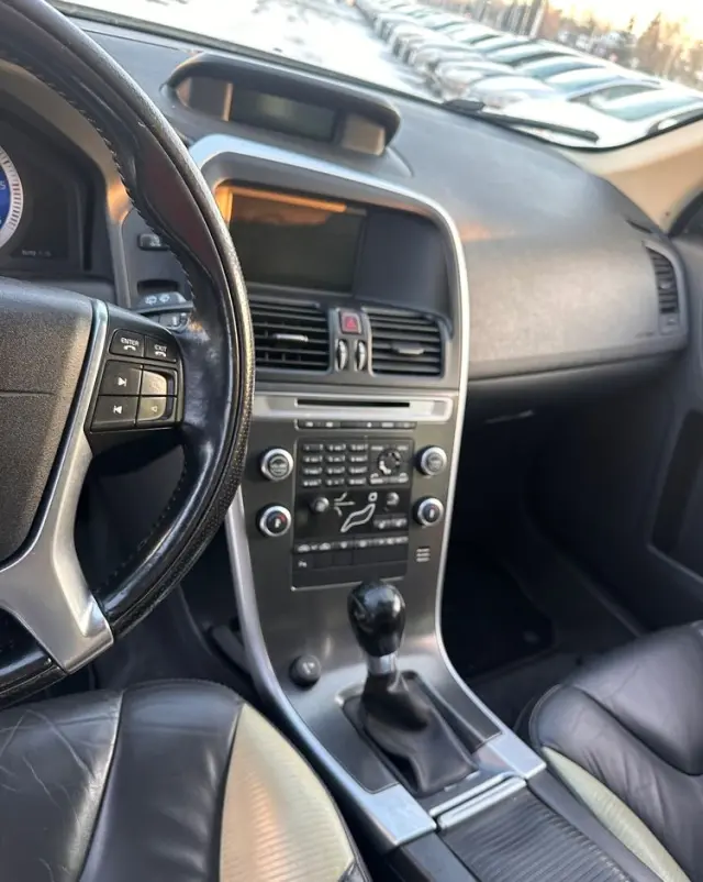 VOLVO XC 60 2.4D DRIVe RDesign