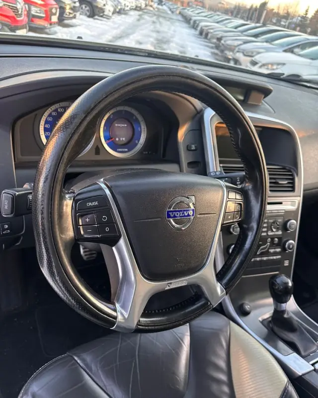 VOLVO XC 60 2.4D DRIVe RDesign