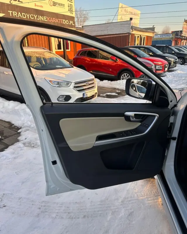 VOLVO XC 60 2.4D DRIVe RDesign