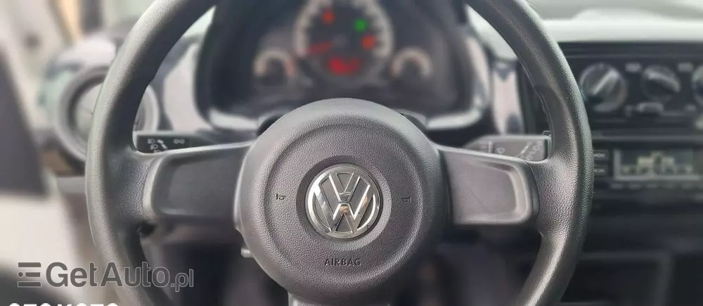 VOLKSWAGEN Up! 